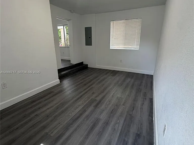 328 SW 15th Ave — Photo 4