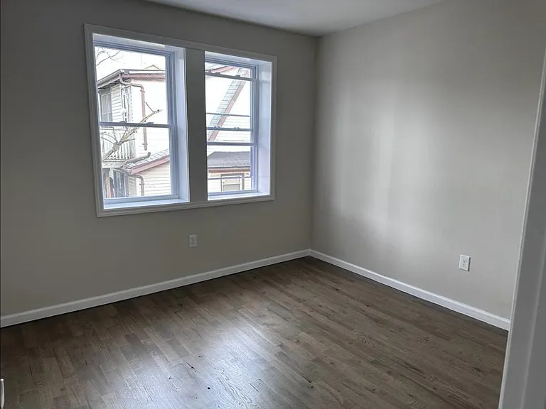 946 18th Ave #5D — Photo 6