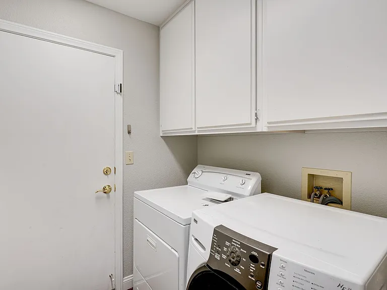 2816 Mellow Breeze St — Photo 45