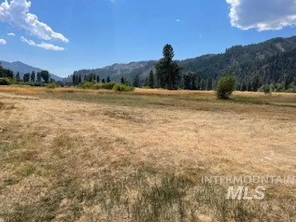 3709 N Rawah Dr, Mountain Home, ID 83647