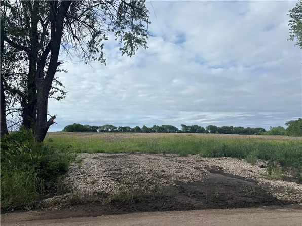 169 Highway Hwy, Spring Hill, KS 66083