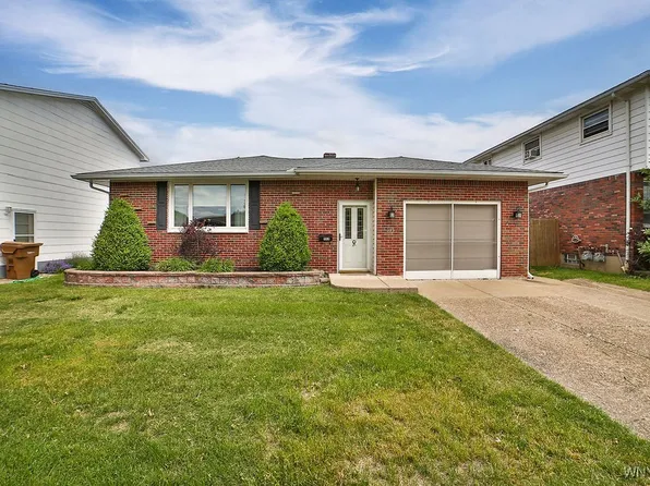 133 Dartwood Dr, Cheektowaga, NY 14227