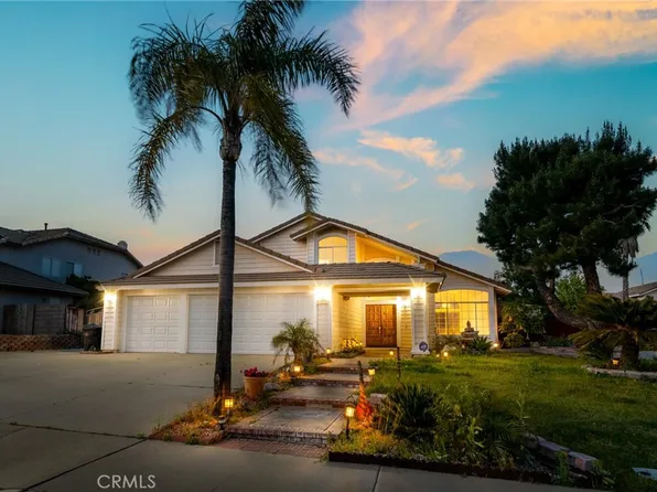 2810 W Via Bello Dr, Rialto, CA 92377