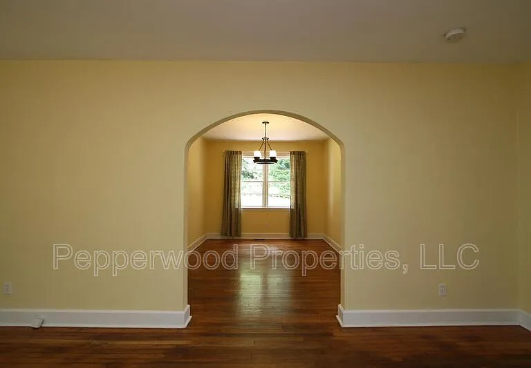 111 Timothy St — Photo 19