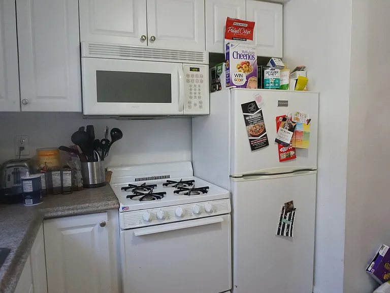 67 Brighton Ave #4R — Photo 11