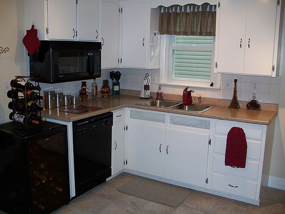 Newly Updated Kitchen