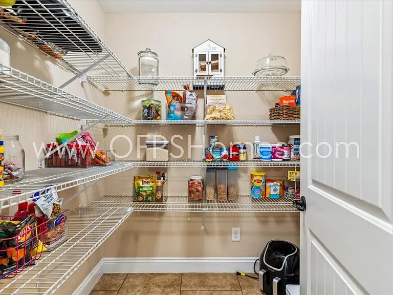 8170 Tavira St — Photo 16