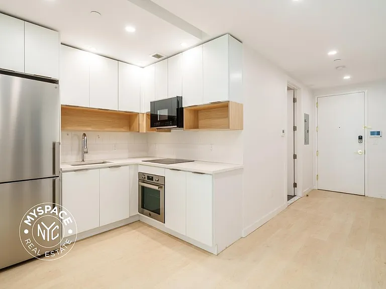 280 Meeker Ave #504 — Photo 3