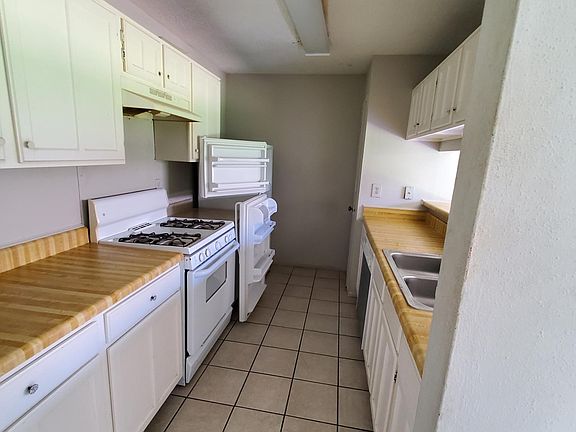 5th image of 15911 Val Vista Dr