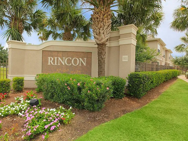 Rincon Apartments — Photo 24