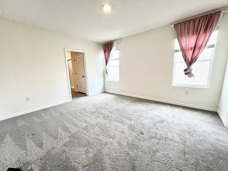 5663 Hollingworth Trl — Photo 13