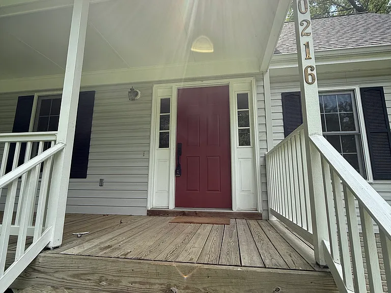 10216 Capitol View Ave — Photo 1
