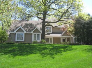 9885 Purgatory Rd, Eden Prairie, MN 55347