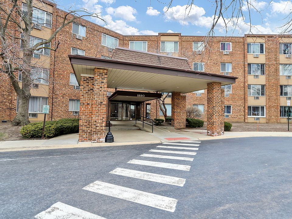 1st image of 1880 Bonnie Ln APT 104