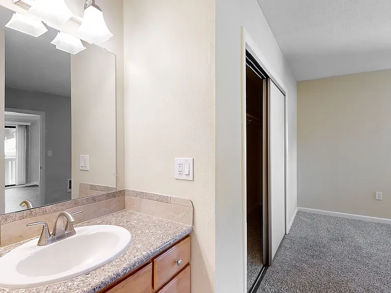 107 Marin St #10 — Photo 18
