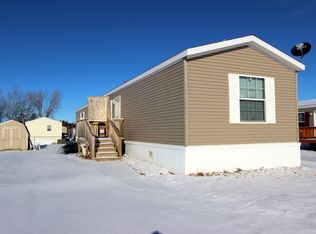 880 Dan Drive, Dickinson, ND 58601