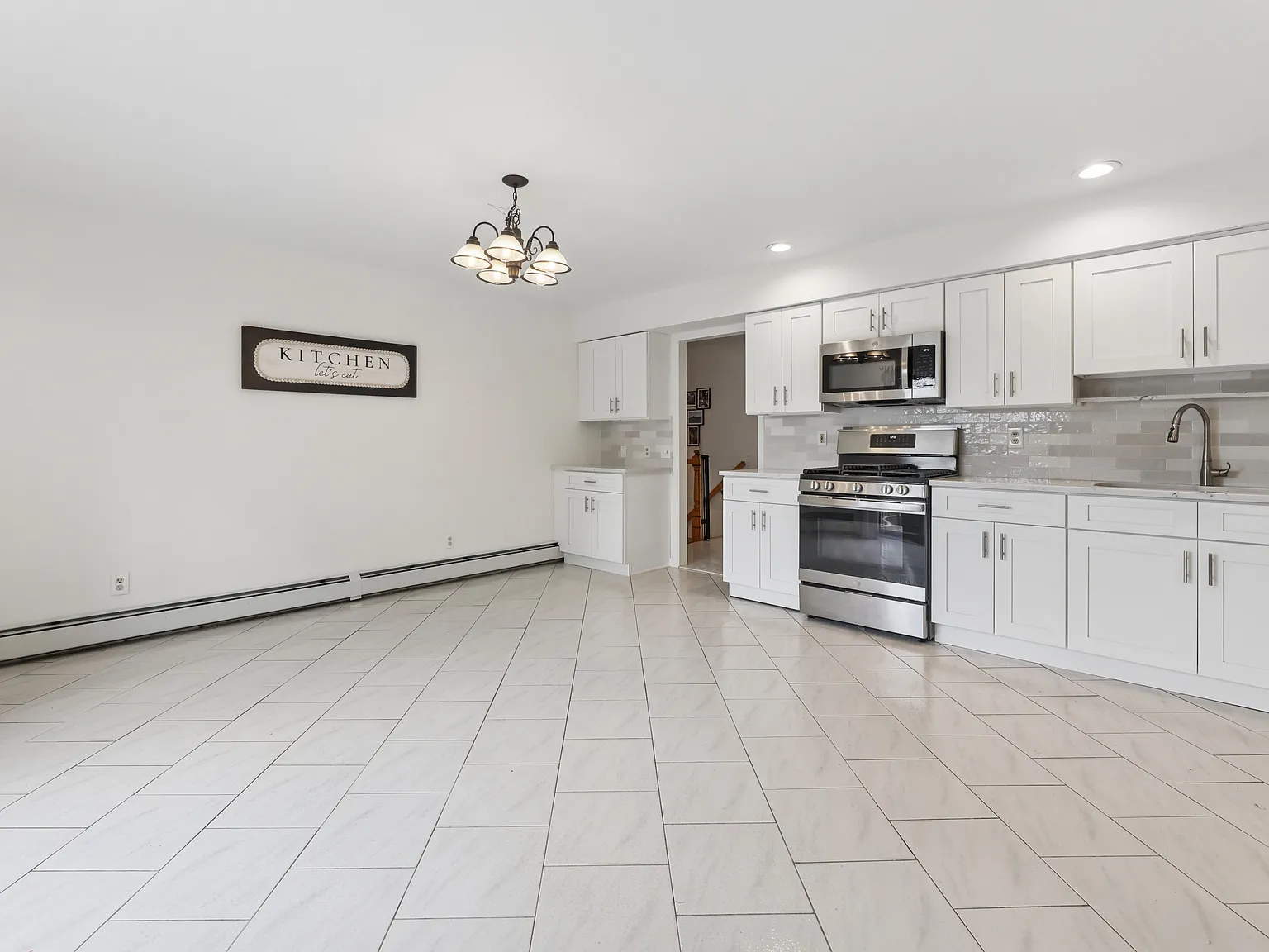 3 bed, 3376 sqft, $3,500 — Photo 3