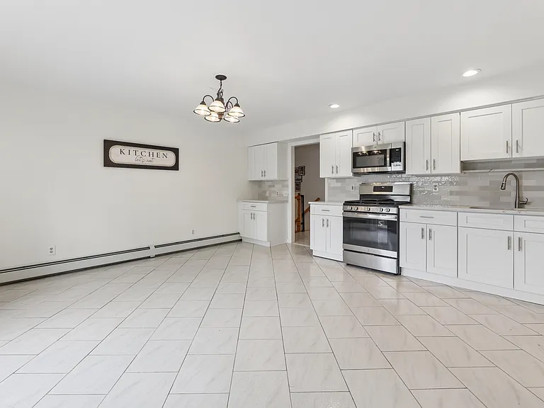 15 W Bradford Ave — Photo 3