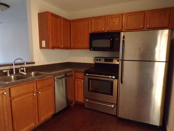 3rd image of 4321 Eleanors Way