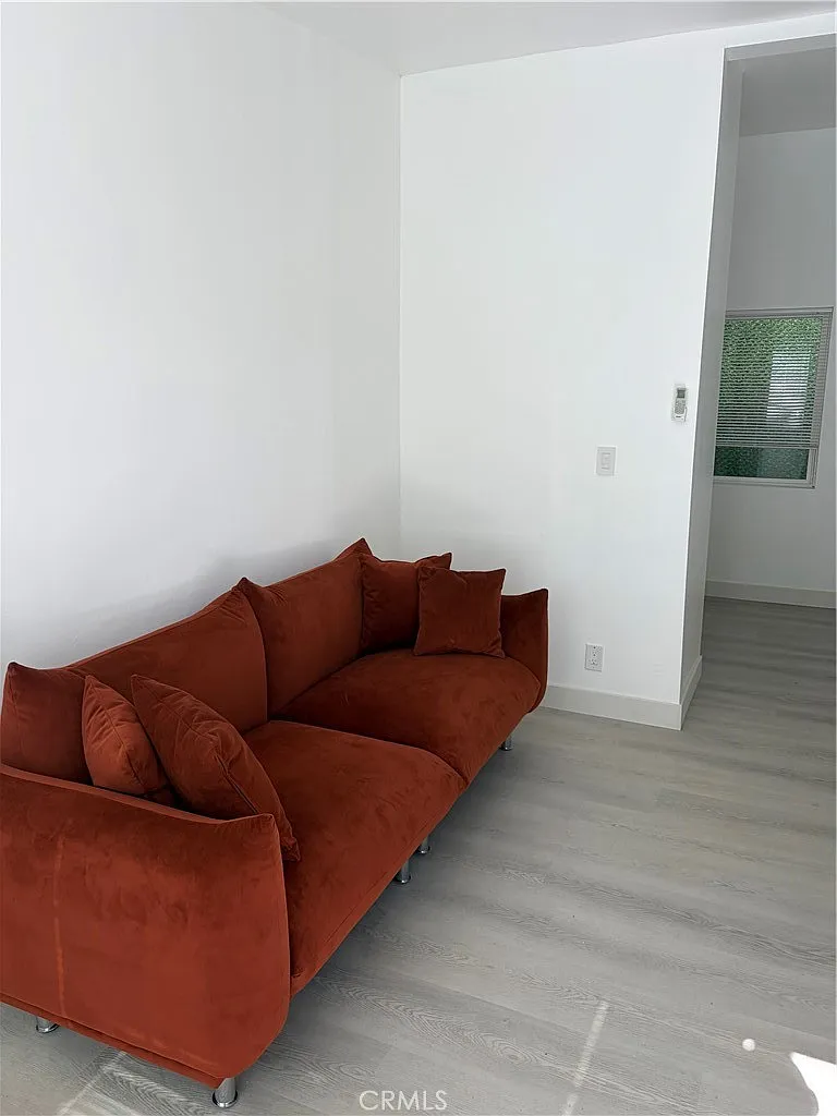 Studio, 400 sqft, $1,650 — Photo 4