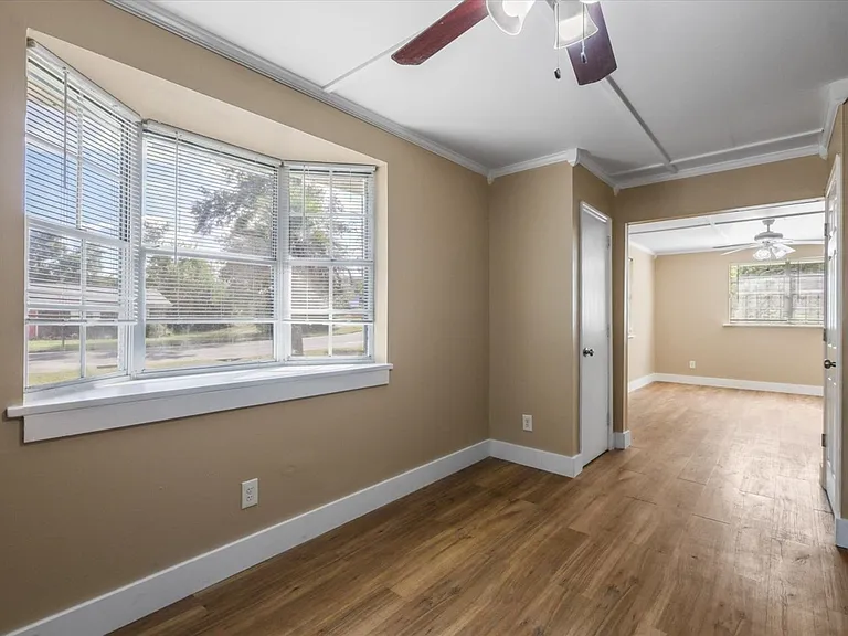 2352 Yorkshire Dr — Photo 21
