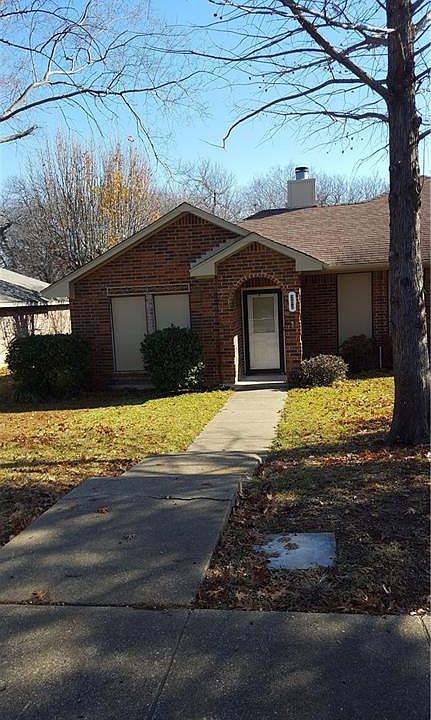 1st image of 202 Larchbrook Dr