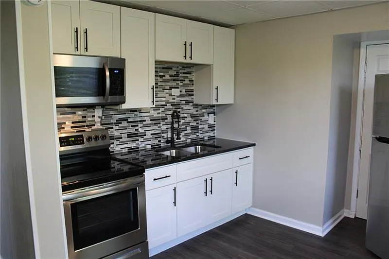 2 bed, 900 sqft, $795 — Photo 2