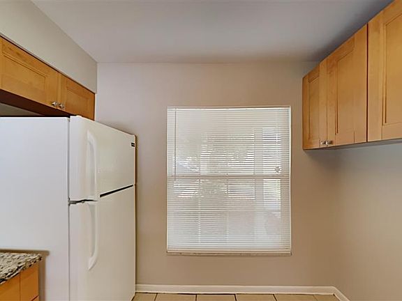 3rd image of 1767 Lakeview Village Dr
