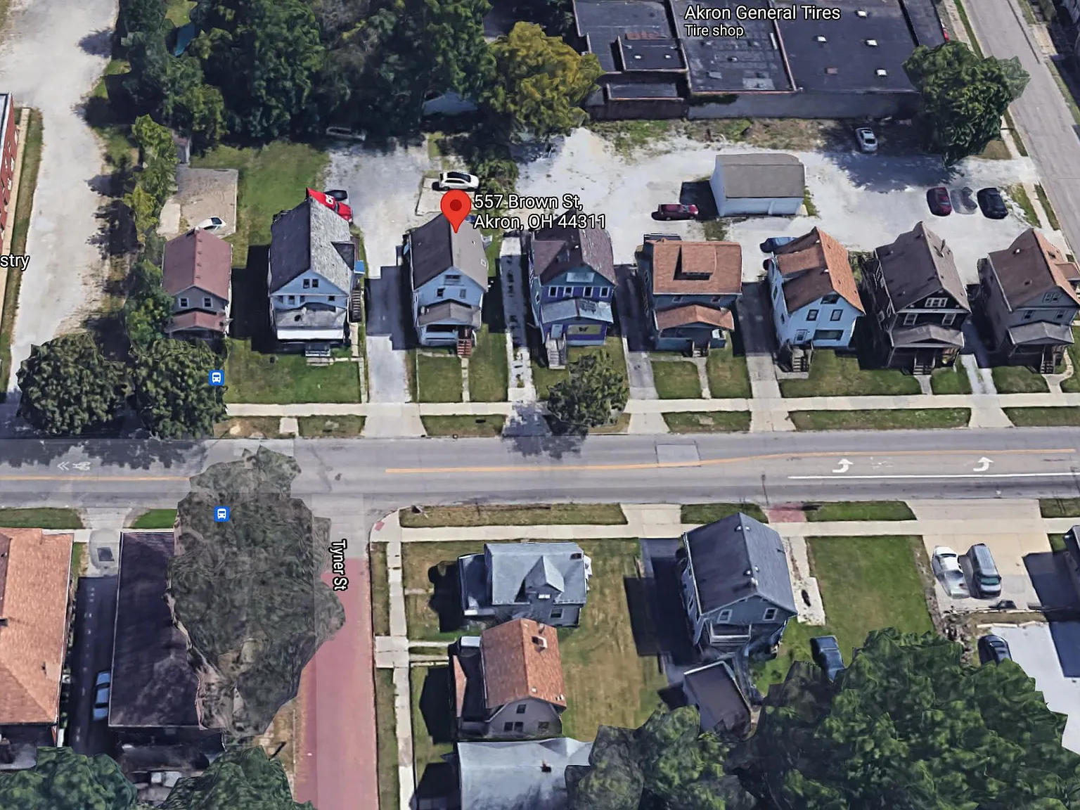 557 Brown St — Photo 3