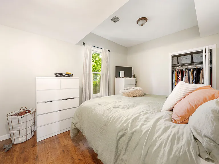 354 Lincoln Ave E #1 — Photo 12