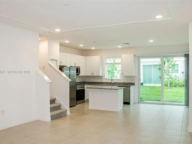 34218 Cinder Way #34218 — Photo 3