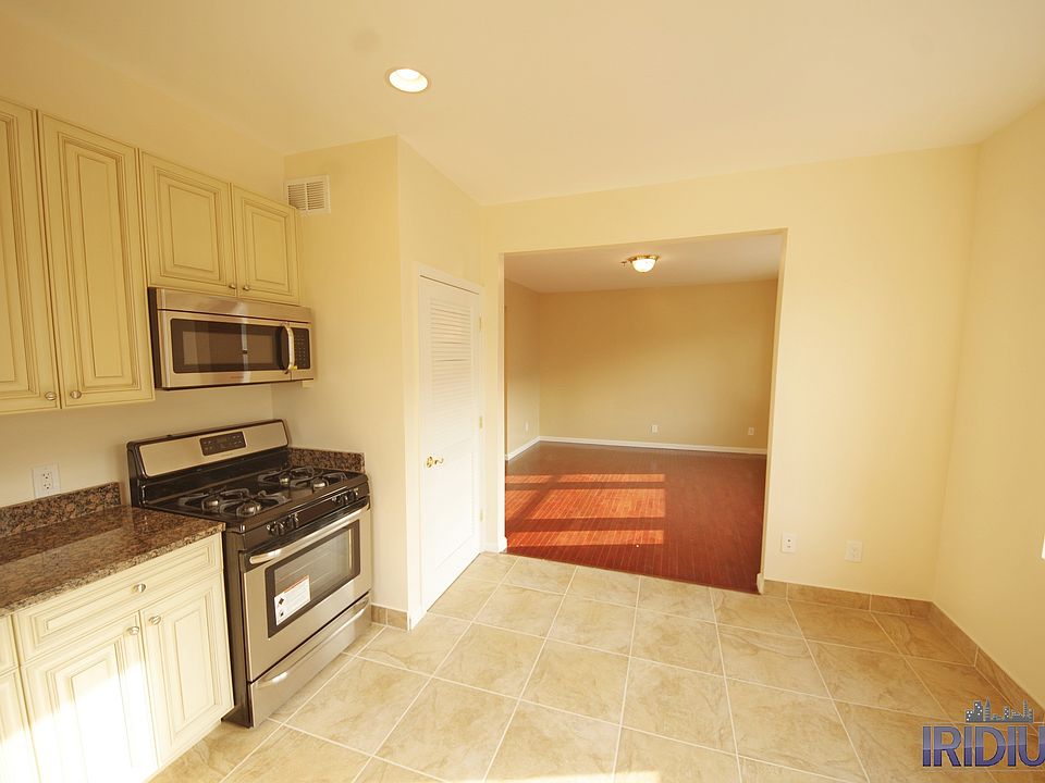 1st image of 56 S Walnut St APT 401