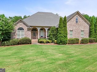 230 Hummingbird Ct, Hampton, GA 30228