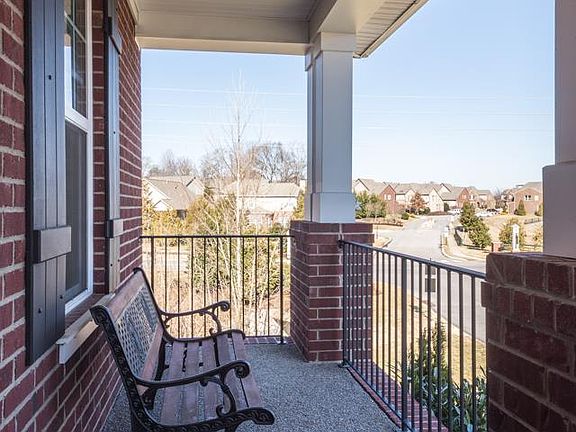 4th image of 204 Sterling Woods Dr