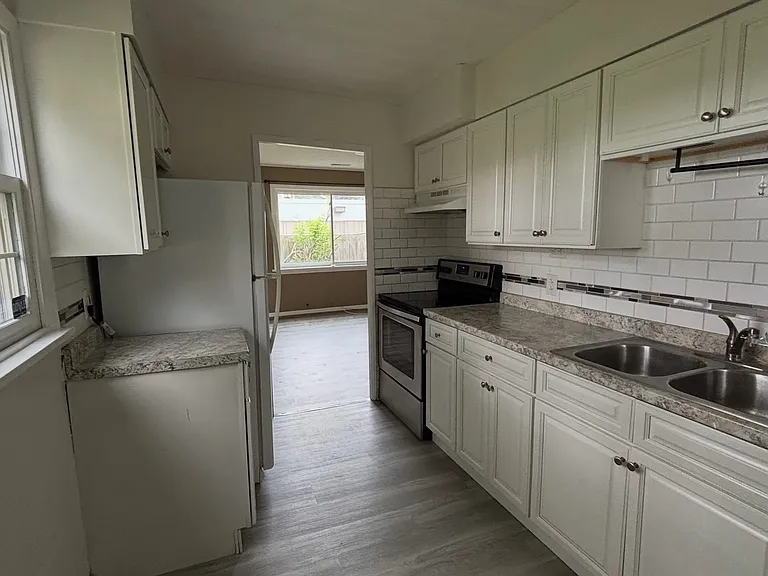 Westfall Rd — Photo 3
