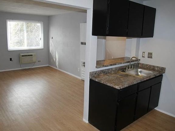 4th image of 7461 Williams Ave