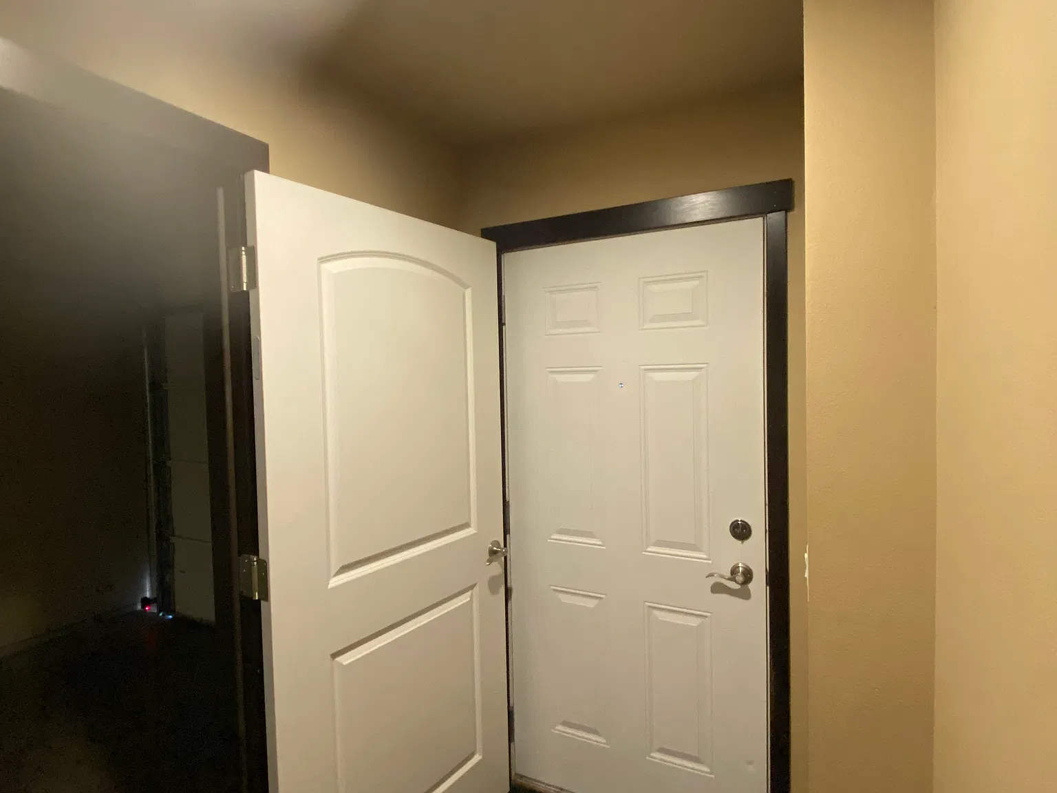 2 bed, 2.5 bath, 1186 sqft, $2,345 — Photo 4