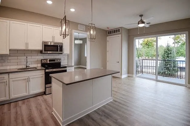 Cedar Valley Luxury Apartments — Photo 36