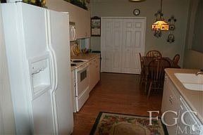 3rd image of 8129 Harrisburg Dr