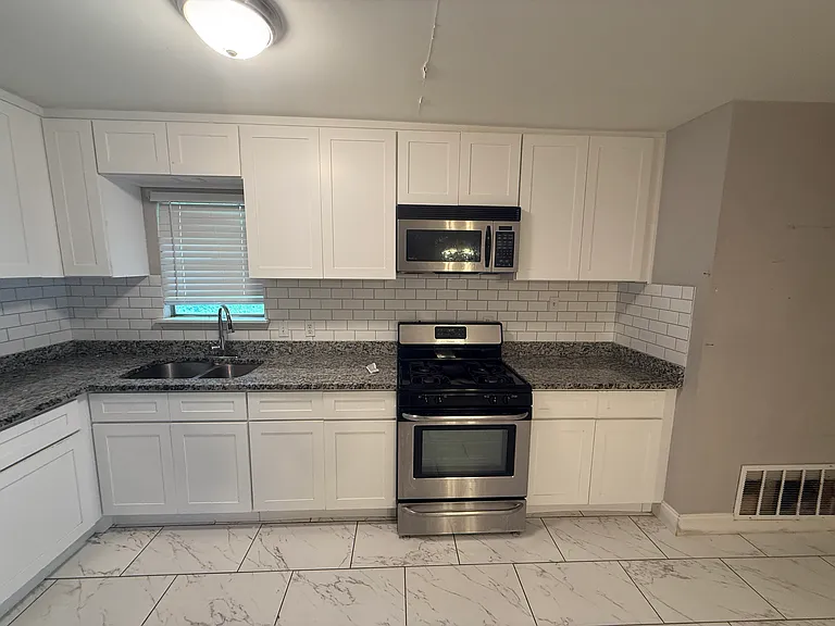 801 Pecan St — Photo 7