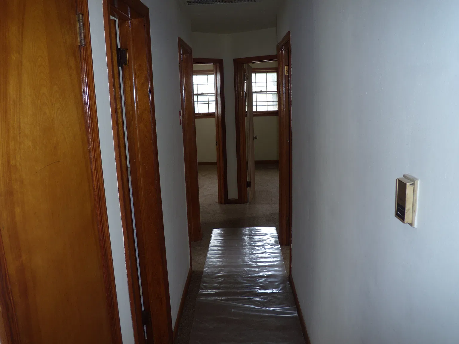 3 bed, 1012 sqft, $1,550 — Photo 3
