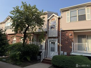 468 Great Beds Ct, Perth Amboy, NJ 08861