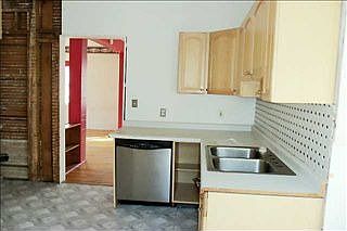 3rd image of 905 N C St