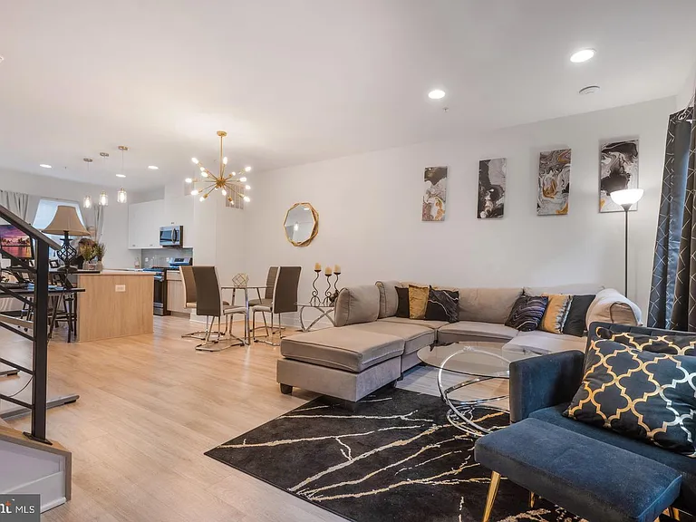 317 Riggs Park Pl NE — Photo 11