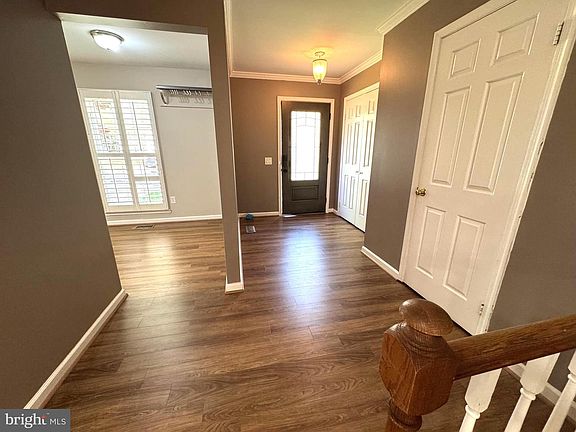 4th image of 10542 Reeds Landing Cir