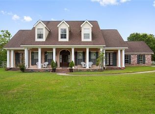 12140 Savannah Rd, Madisonville, LA 70447