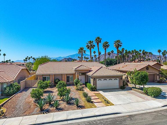 3rd image of 78515 Naples Dr