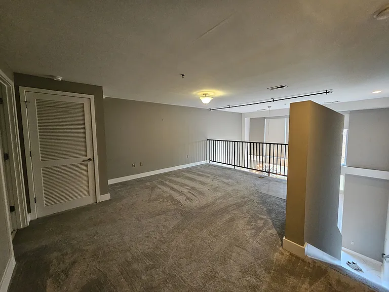 1133 Metropolitan Ave #306 — Photo 7