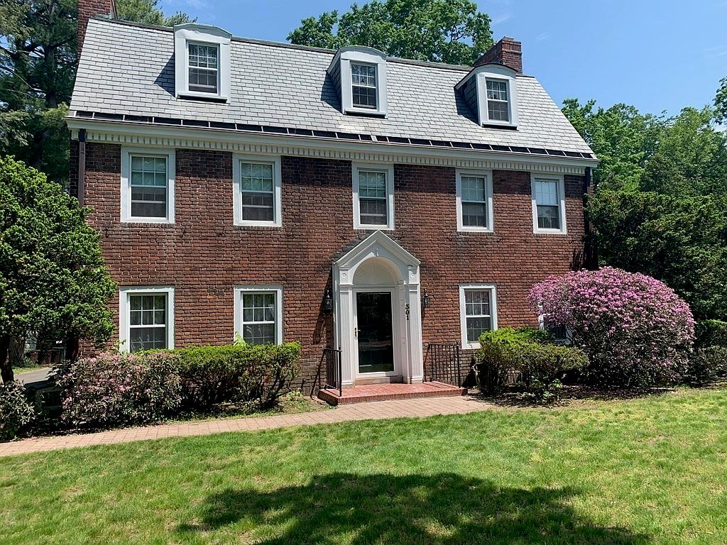 301 Longhill St, Springfield, MA 01108 Zillow