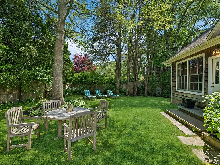 42 Osborne Ln — Photo 11